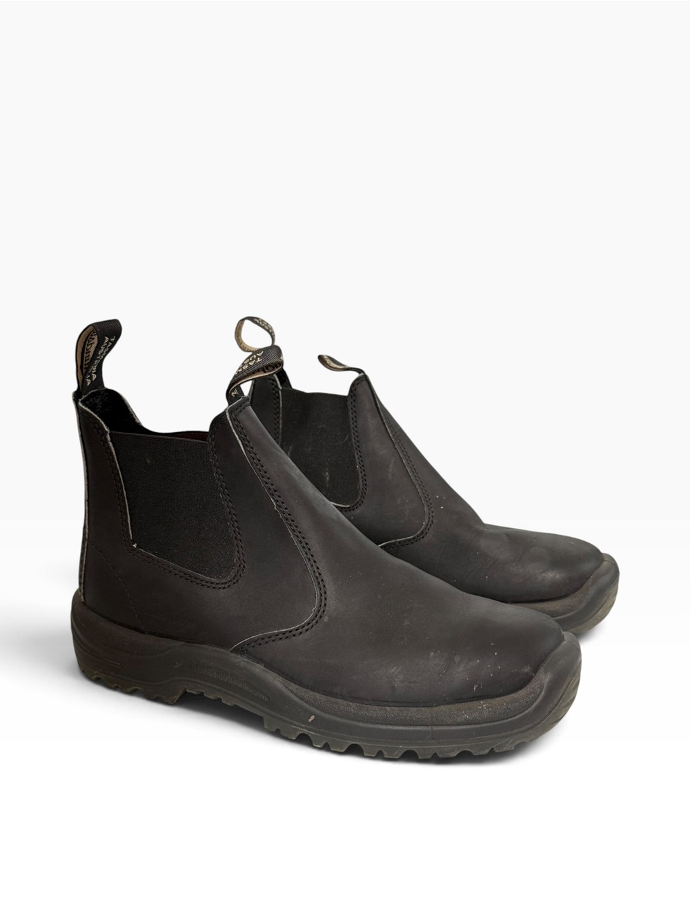 Blundstone Classic Chelsea Boots size men size 10.5 and 9.5 AU
